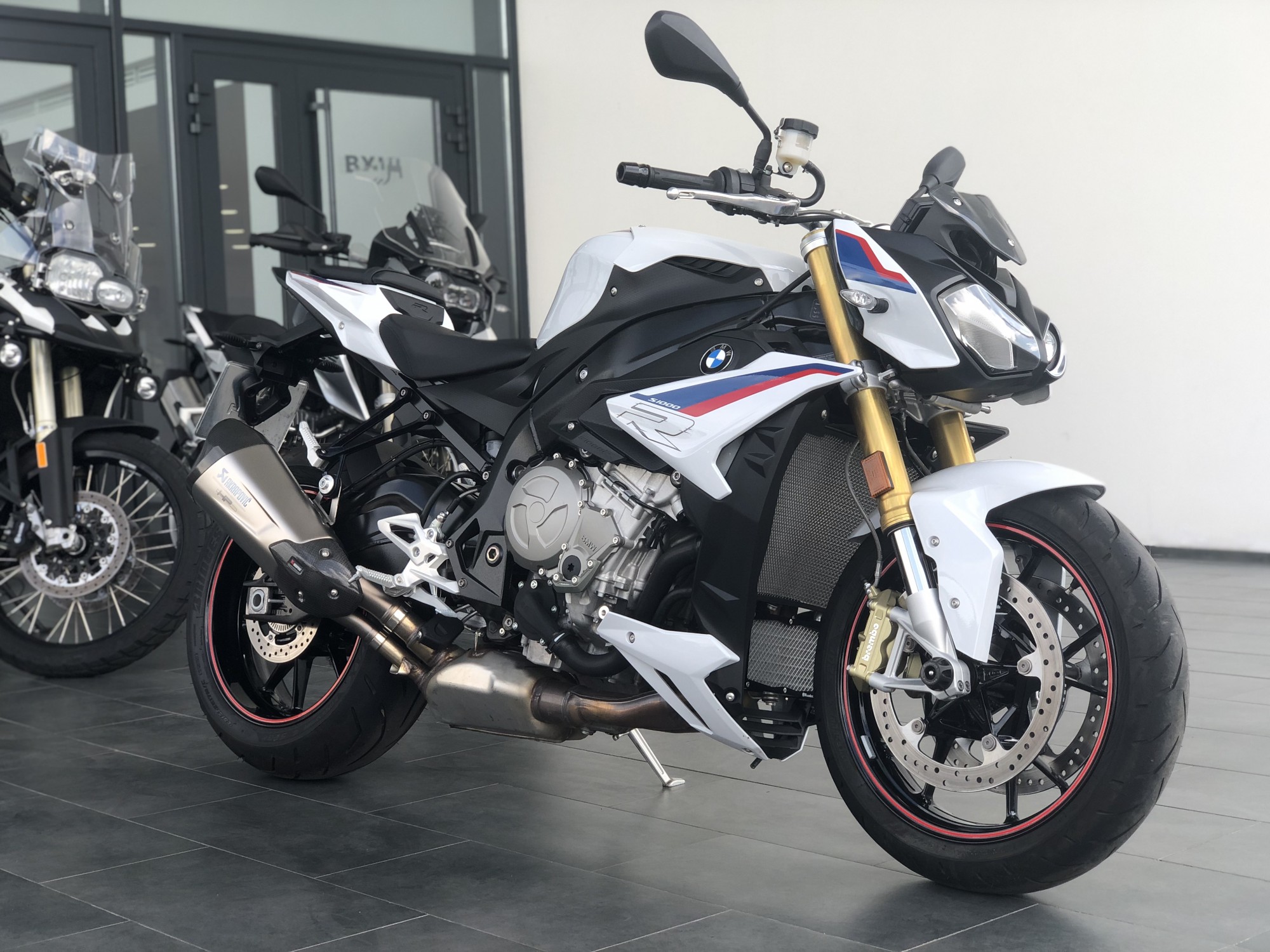 Bmw cheap s1000r white